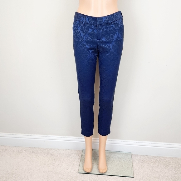 Old Navy Pixie Mid Rise Floral Crop Pants - Picture 2 of 11